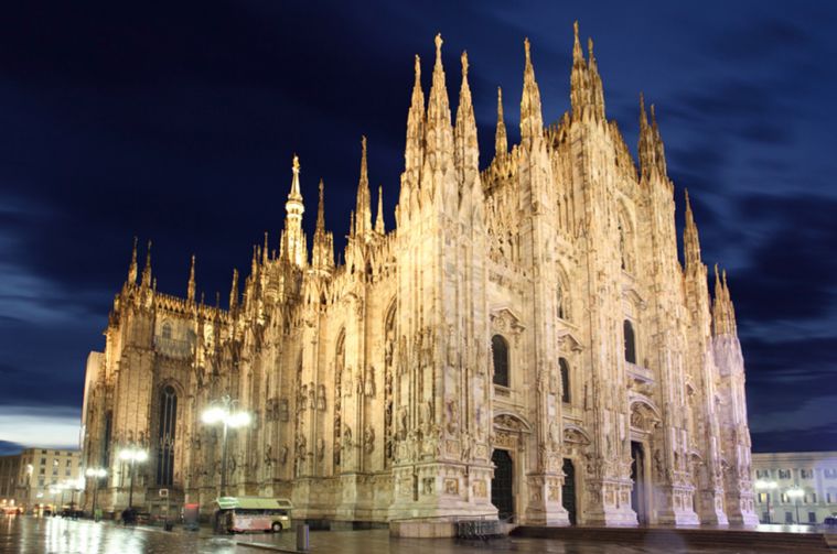 Fotolia-Duomo-di-Milano.jpg